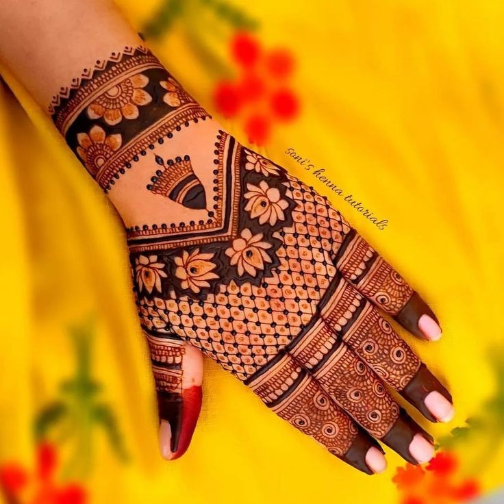 Easy Mehendi Designs For Brides With Heavy Hands | HerZindagi