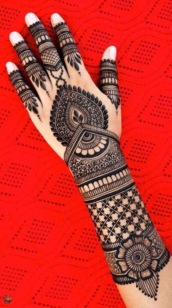 Unique Back hand Bridal Mehndi Design - Wedding Secrets