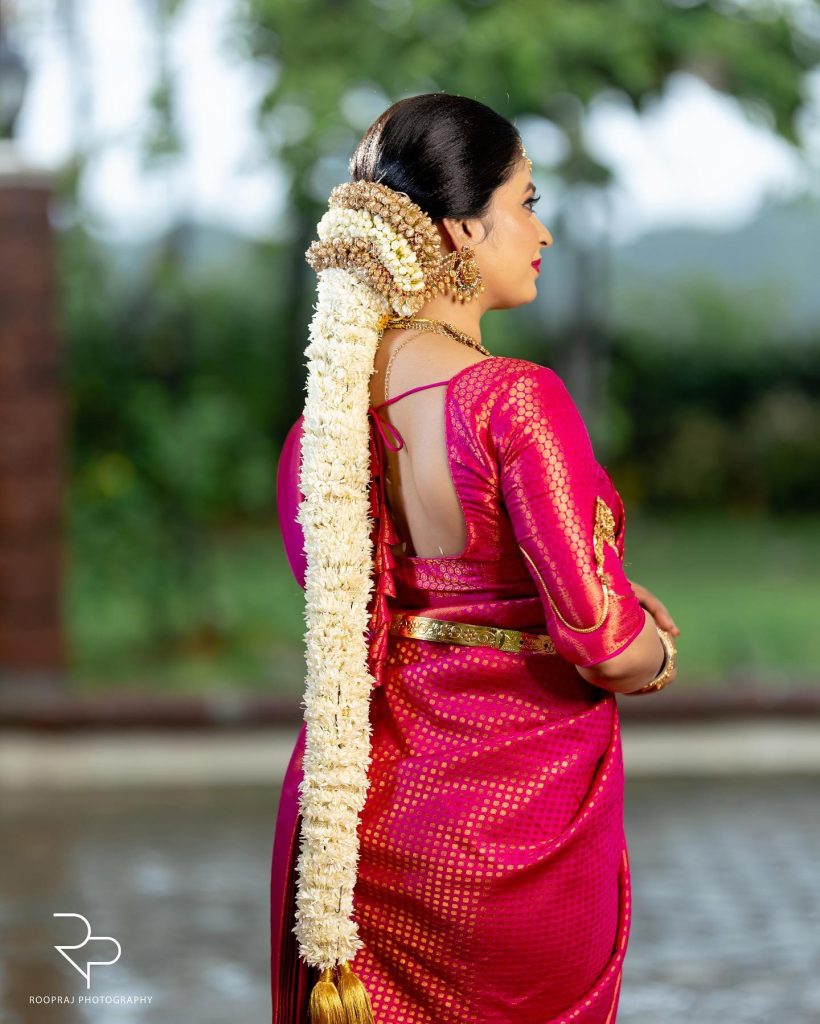 South Indian bride hairstyle and look. | Photo 153319