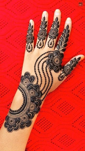 65 Full Hand Mehndi Designs to Adorn Your Hands With Style - Blog |  MakeupWale-omiya.com.vn