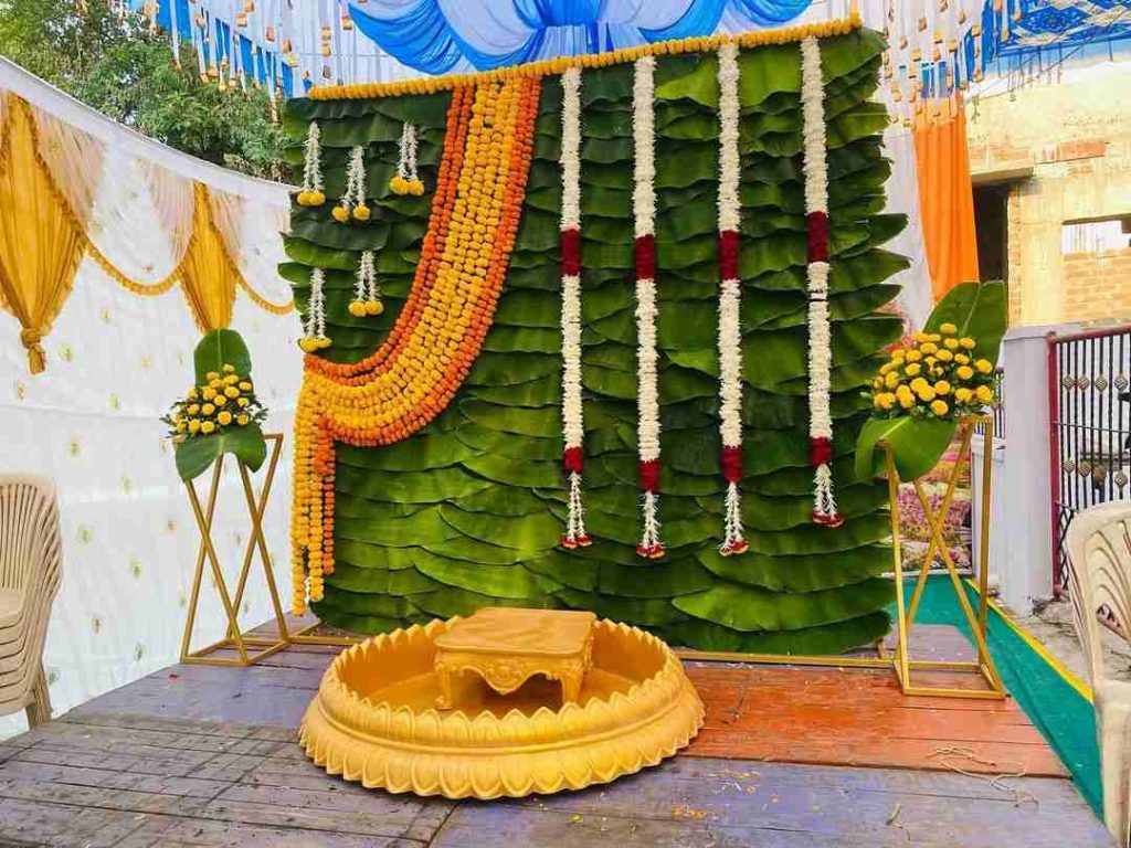 classic Banana leaf decoration ideas for haldi