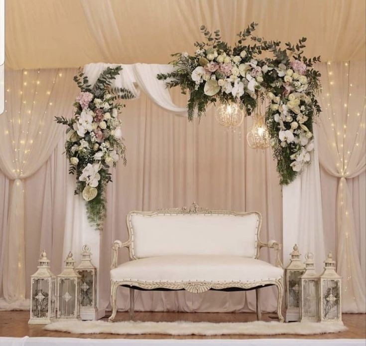Heavenly decor - simple wedding decor