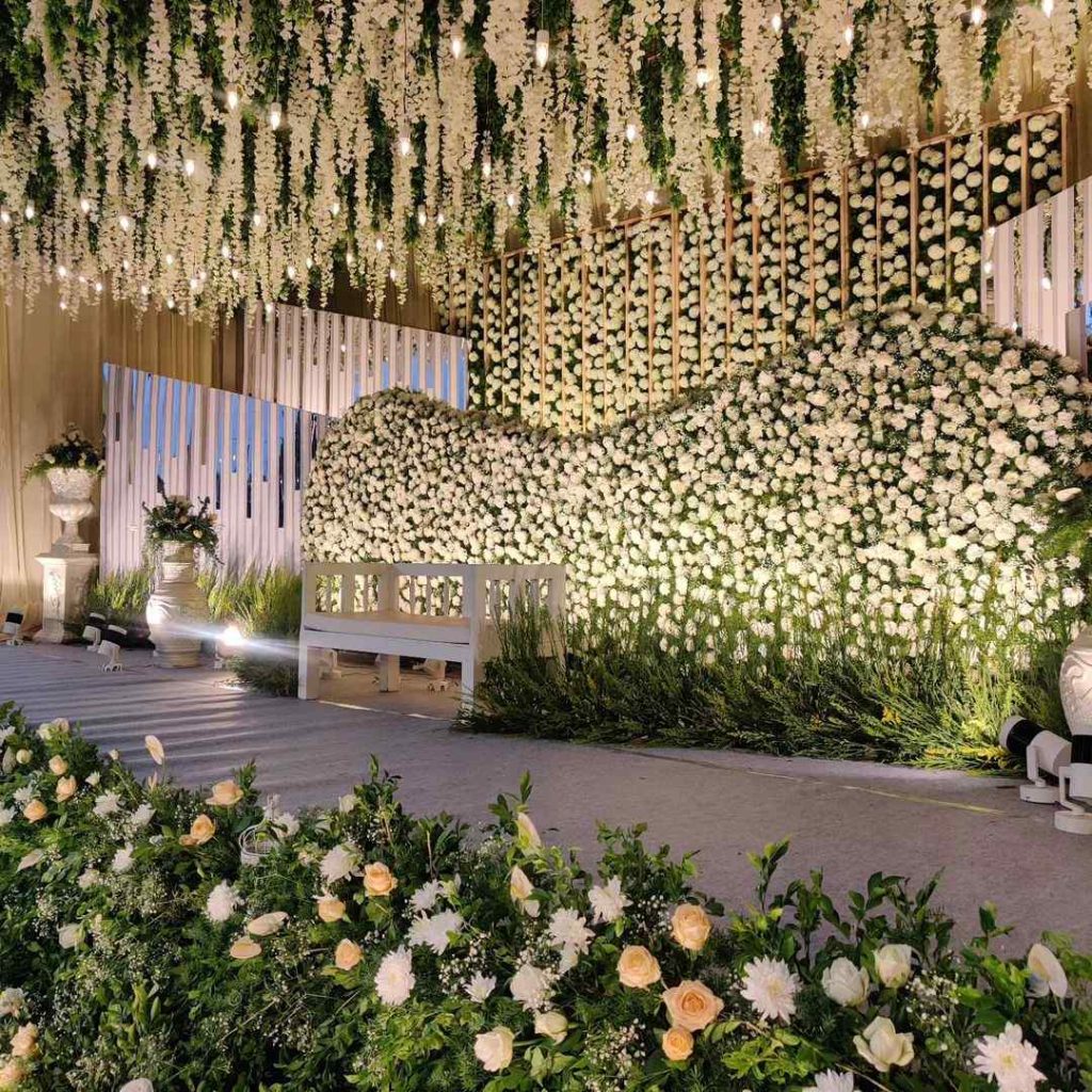 Flower Decoration For Wedding Stage Find Romantic Ambiance.