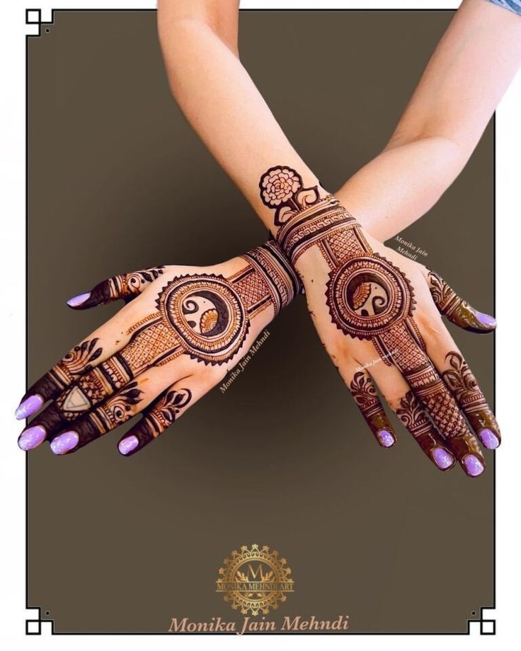 Give your back hand mehndi design a mix of modern and traditional design by  incorporating Lotus with a cute elephant. Mehndi art by:- @m... | Instagram