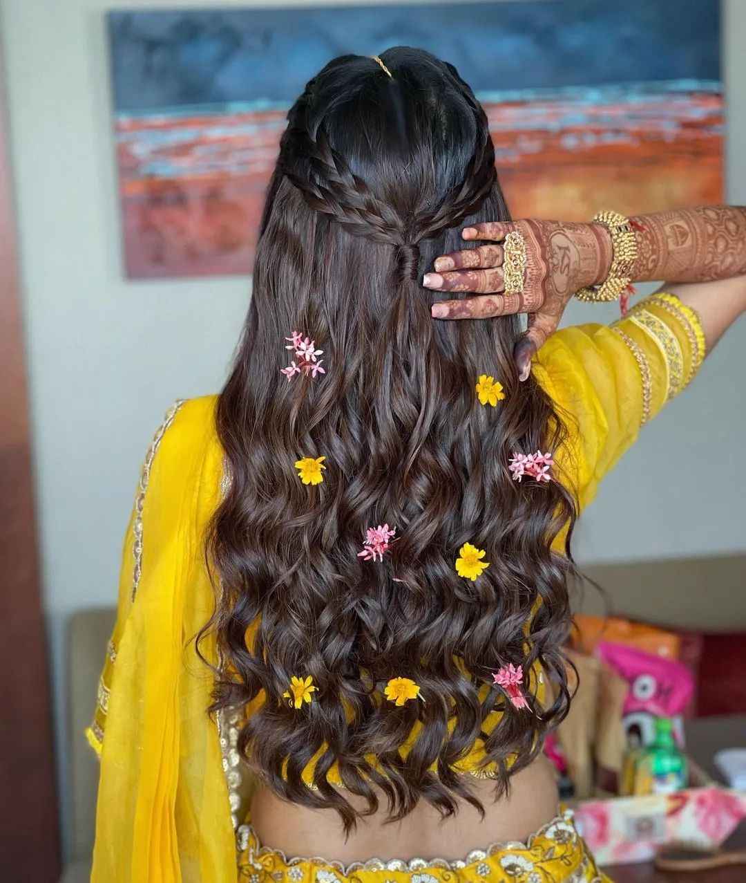 Soft curls wedding hairstyles | Hair for Indian brides | Bridal hairstyles.  | Engagement hairstyles, Hair styles, Open hairstyles