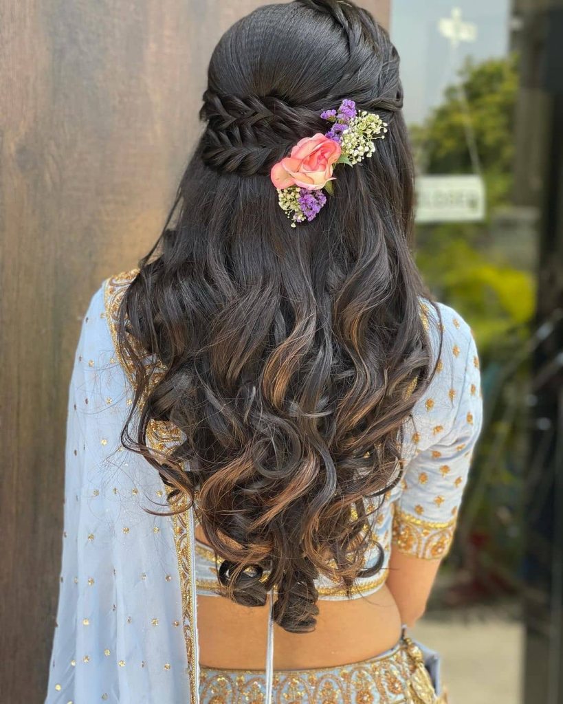 one side floral hairstyle