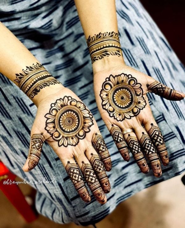 Top 27 Mehndi Designs For Front Hand - Wedding Secrets