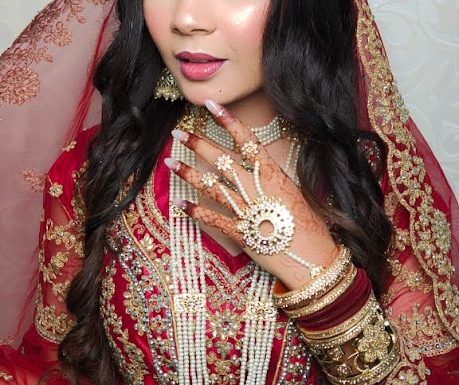 Get Glamorous Academy – Bridal Makeup Artist & Academy in Pune Gallery 5